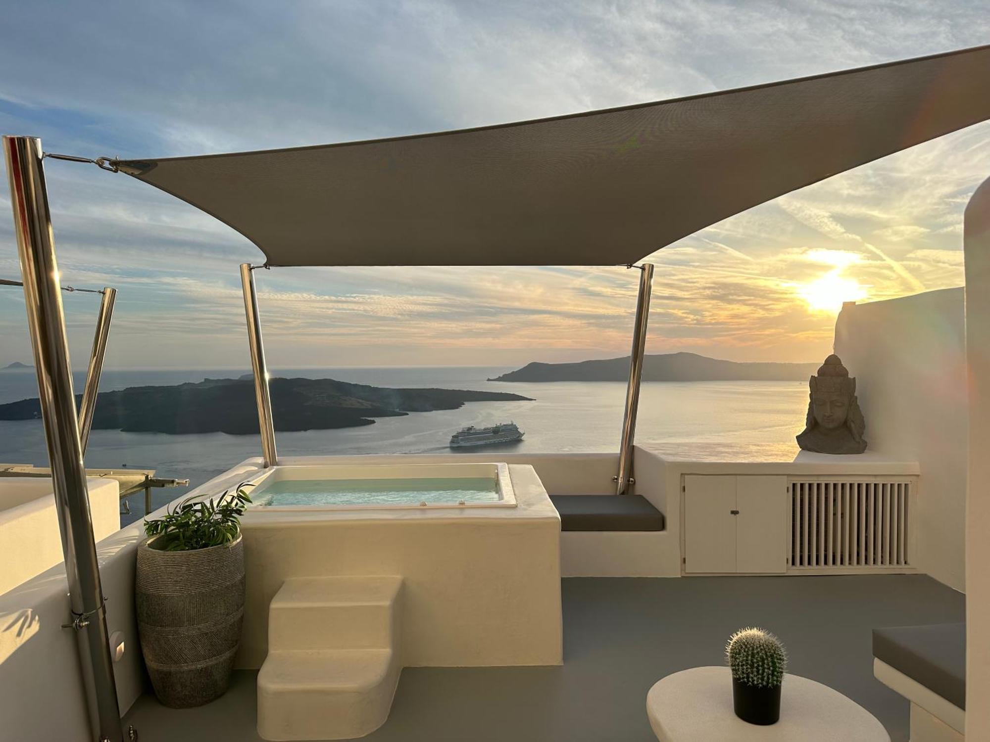 Dagaz Suites Fira  Ngoại thất bức ảnh
