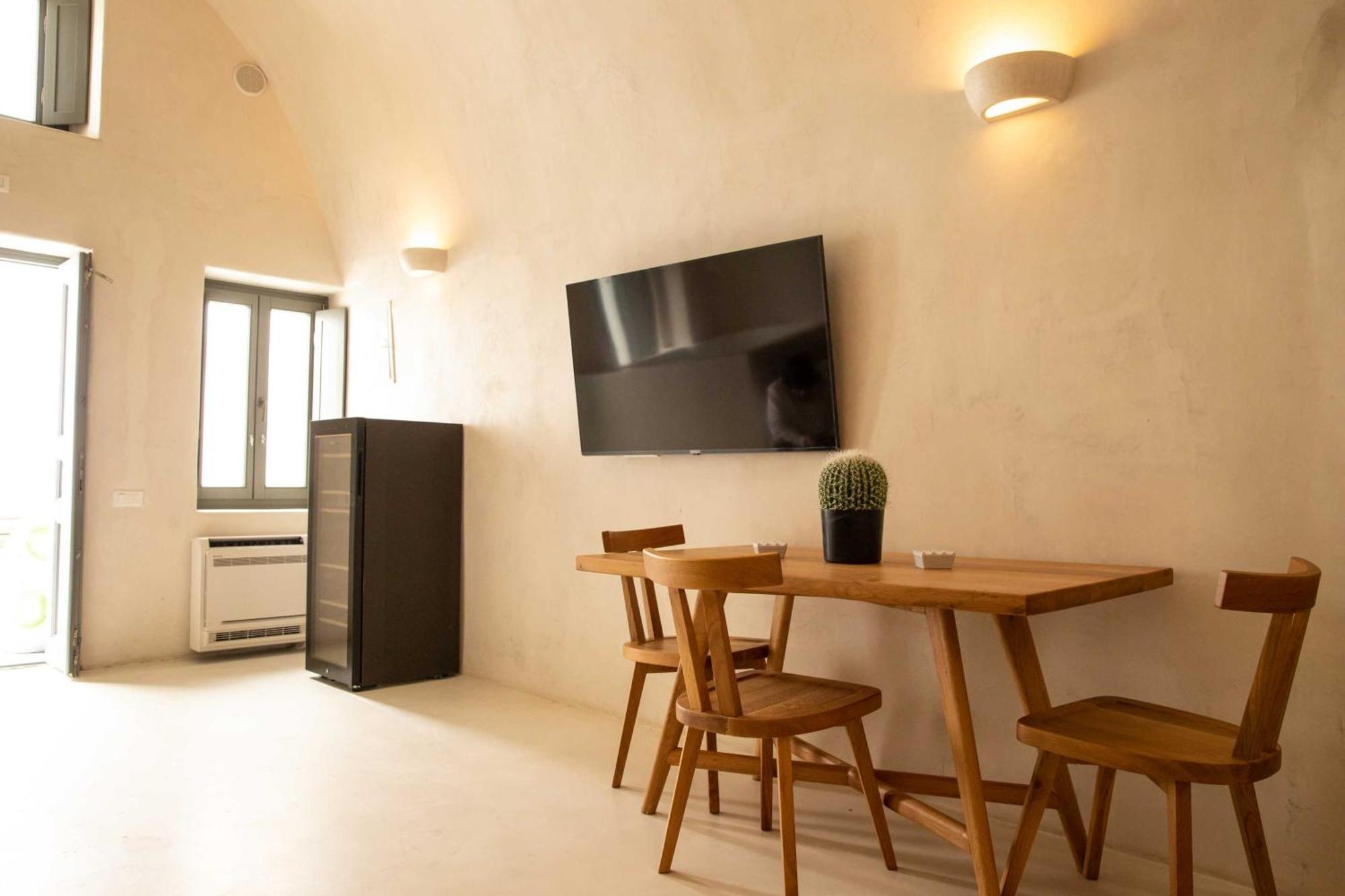 Dagaz Suites Fira  Ngoại thất bức ảnh