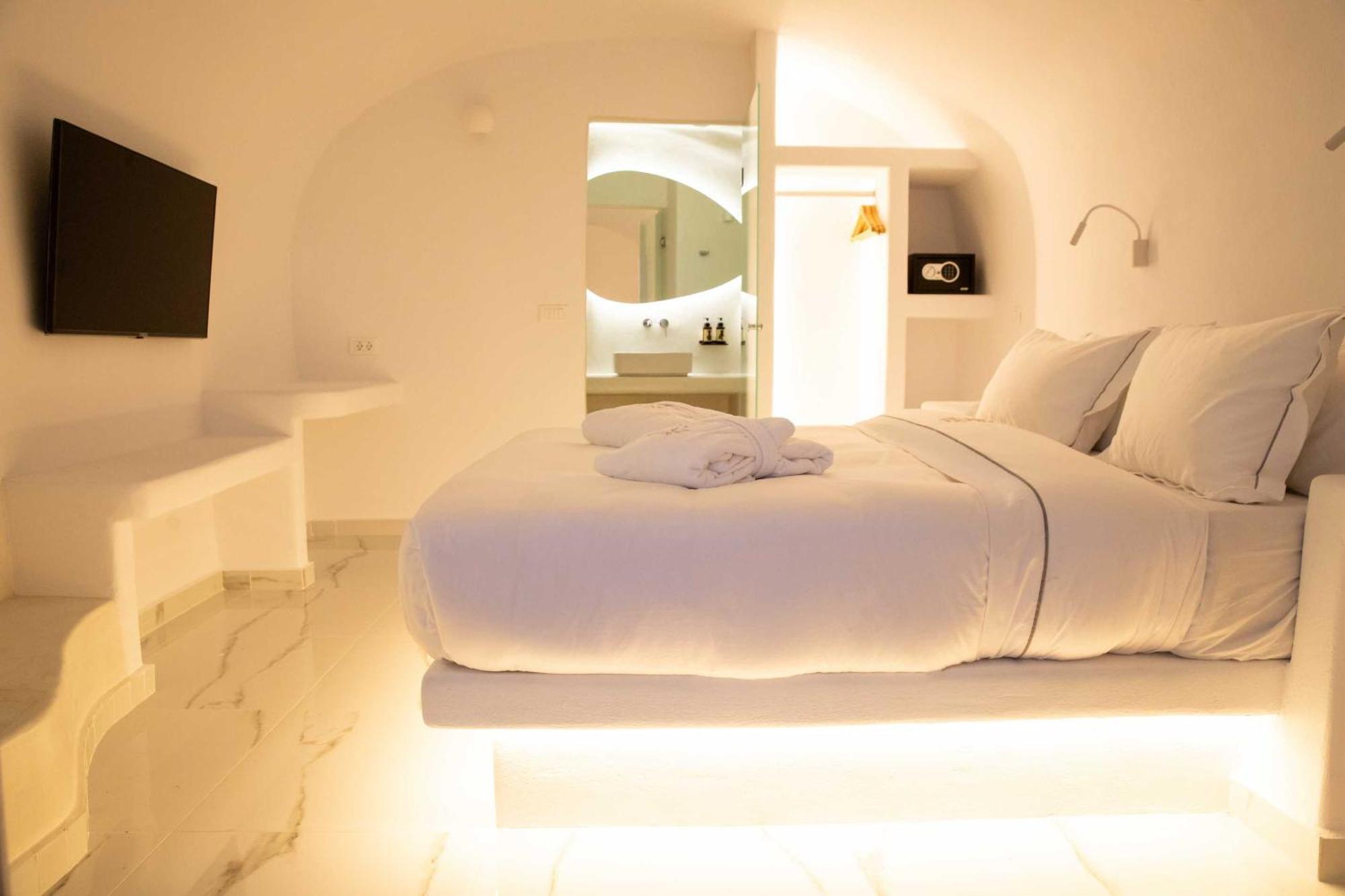 Dagaz Suites Fira  Ngoại thất bức ảnh